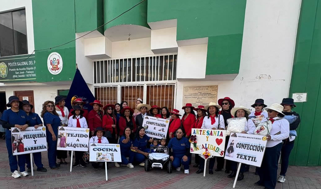 Desfiles Escolares por Fiestas Patrias en Tiabaya