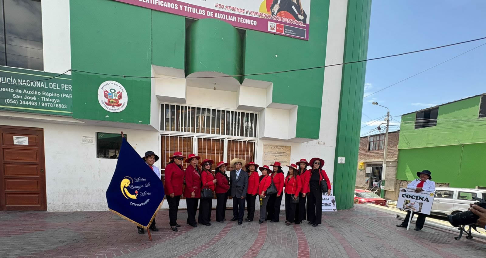 Docentes del CETPRO Madre Corazón de María